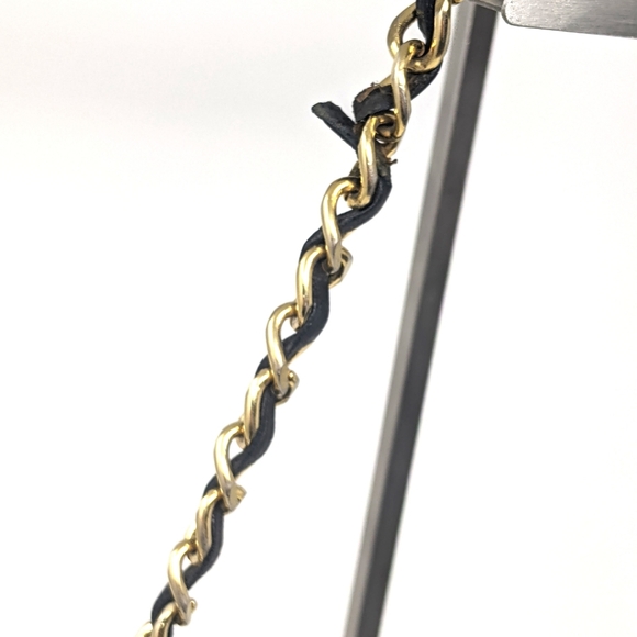 🎉HP🎉CHANEL Black Bag Single Chain Flap Bag Vintage - Picture 6 of 16